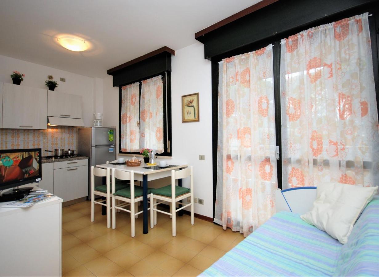Residenza La Meridiana Lignano Sabbiadoro Exteriör bild