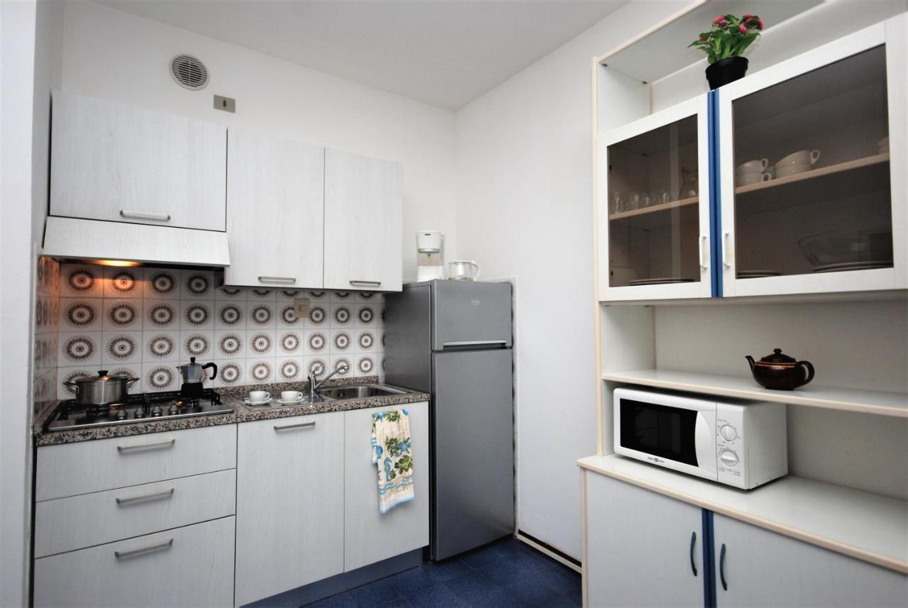 Residenza La Meridiana Lignano Sabbiadoro Exteriör bild