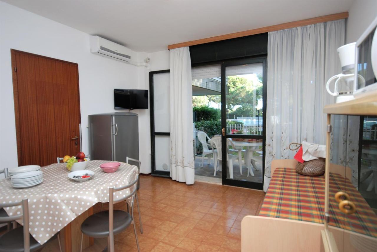 Residenza La Meridiana Lignano Sabbiadoro Exteriör bild
