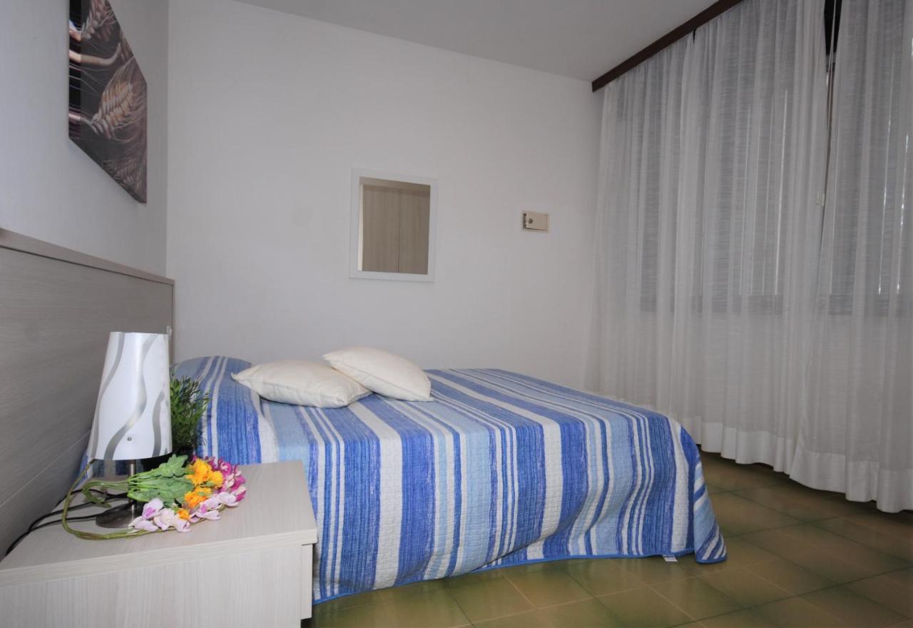 Residenza La Meridiana Lignano Sabbiadoro Exteriör bild